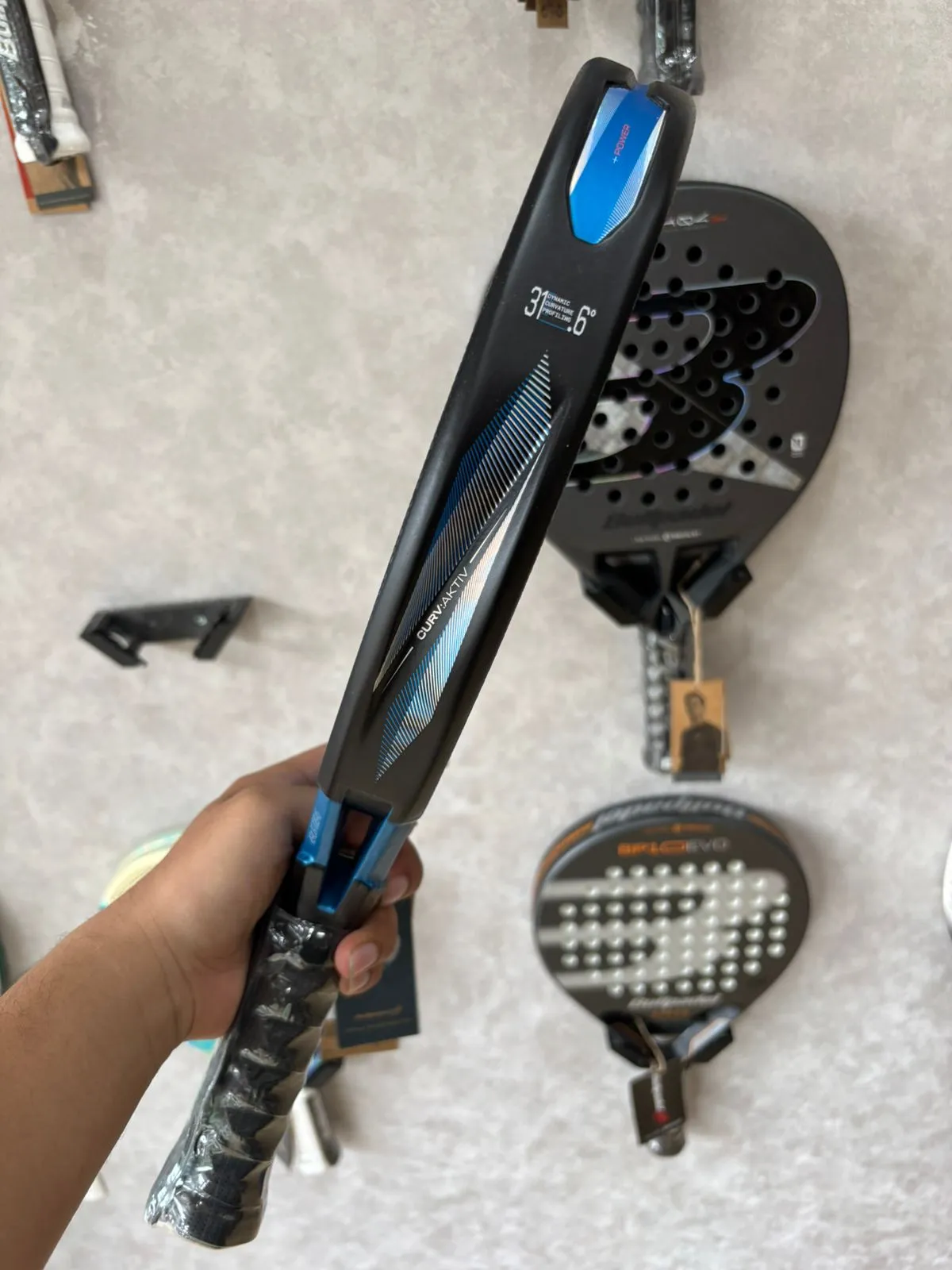 VERTEX 05 HYBRID 2026 — photo 3