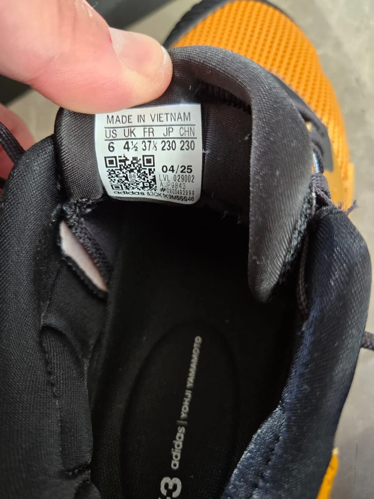 BARRICADE 13 Y-3